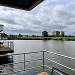 Schwimmende Haeuser Im Baltic Sea 5*