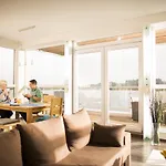 Schwimmende Haeuser Im Baltic Sea 5*