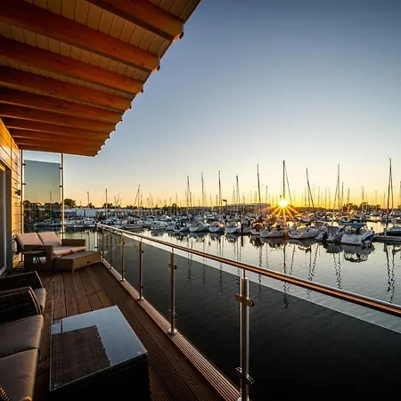 度假村 Schwimmende Haeuser Im Baltic Sea Kröslin