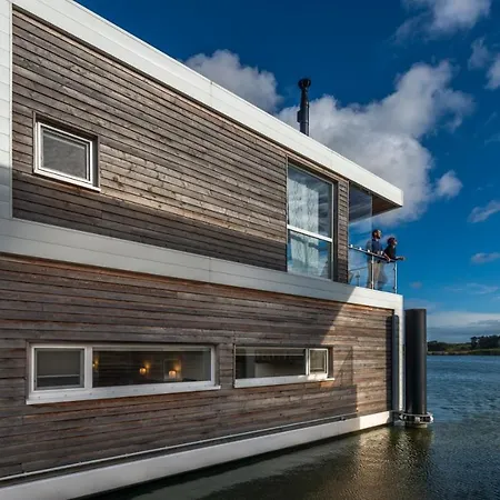 Resort Schwimmende Haeuser Im Baltic Sea