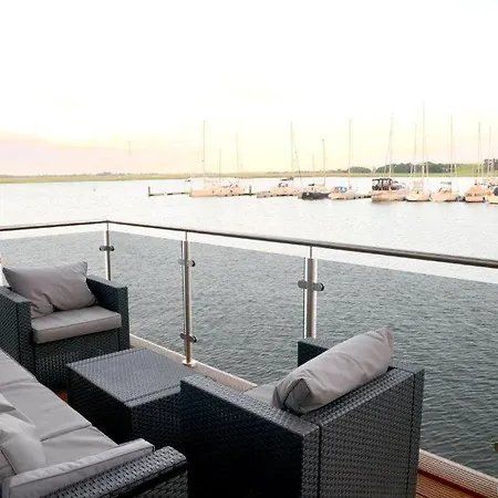 度假村 Schwimmende Haeuser Im Baltic Sea 5*