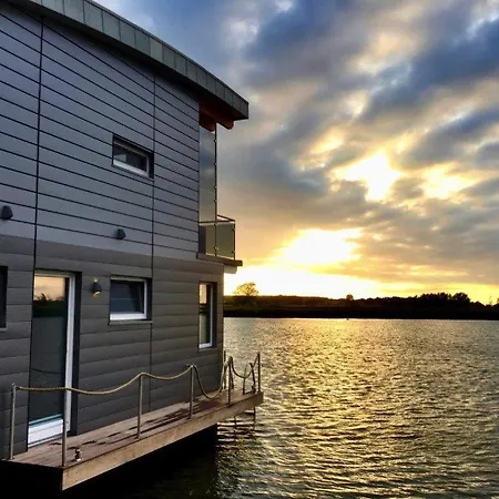 Resort Schwimmende Haeuser Im Baltic Sea