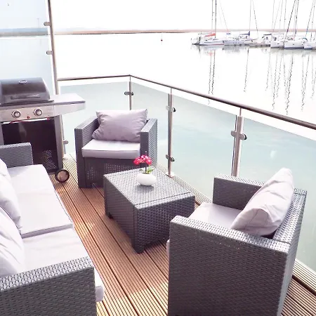 Rezort Schwimmende Haeuser Im Baltic Sea 5*