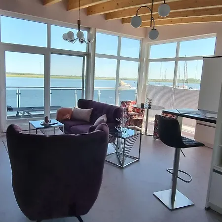 Schwimmende Haeuser Im Baltic Sea 5*