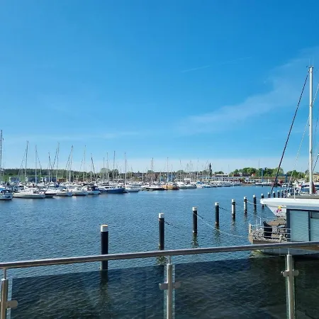 Schwimmende Haeuser Im Baltic Sea Kröslin