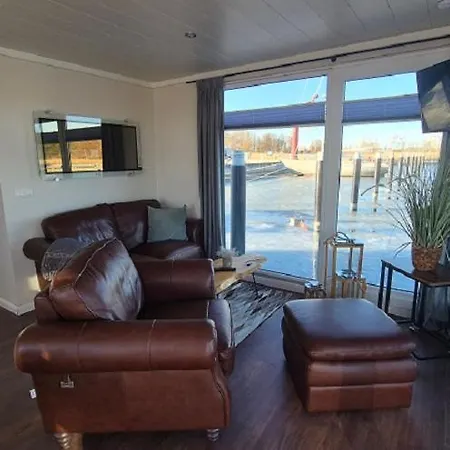 Schwimmende Haeuser Im Baltic Sea 5*