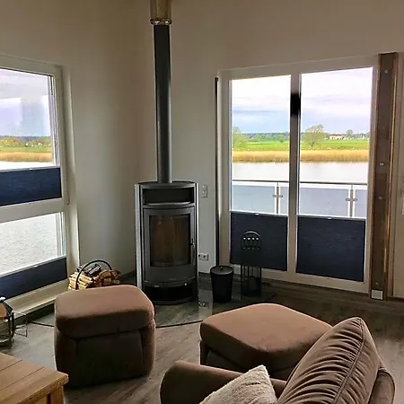 Schwimmende Haeuser Im Baltic Sea Resort 5*