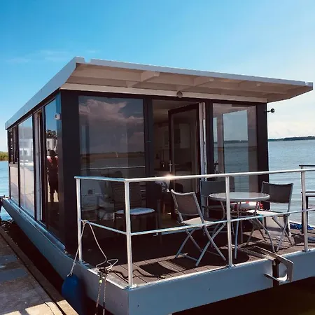 Rezort Schwimmende Haeuser Im Baltic Sea