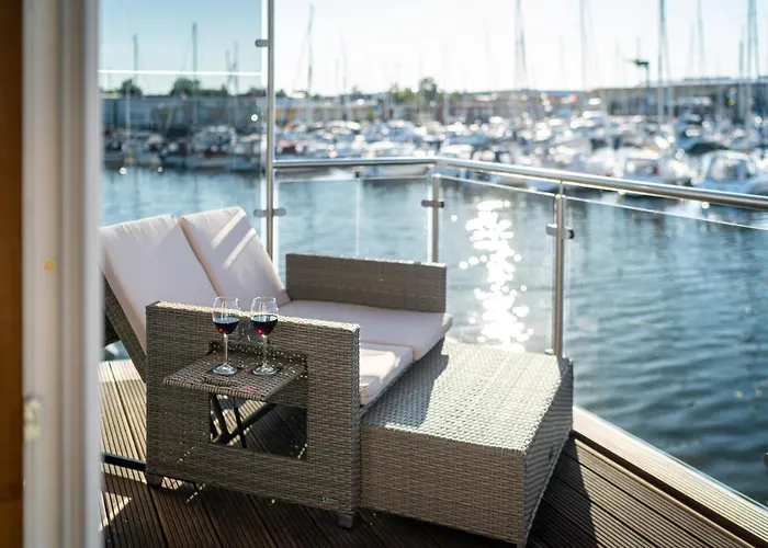 Resort Schwimmende Haeuser Im Baltic Sea