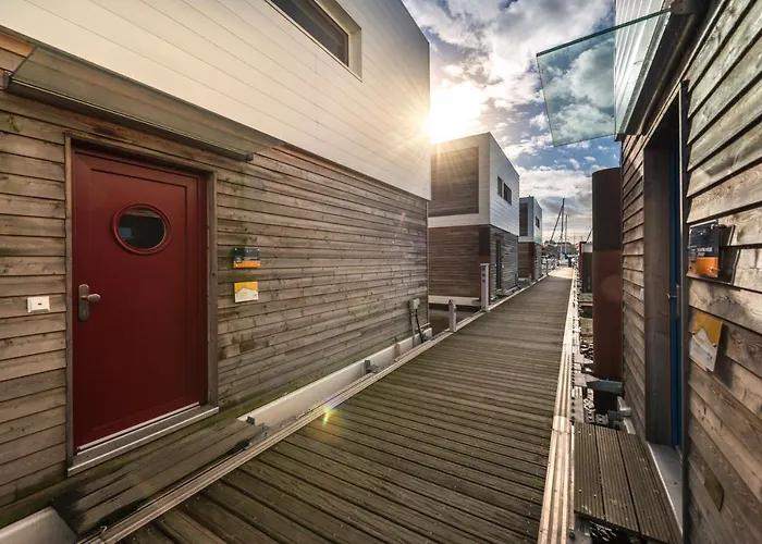 Resort Schwimmende Haeuser Im Baltic Sea