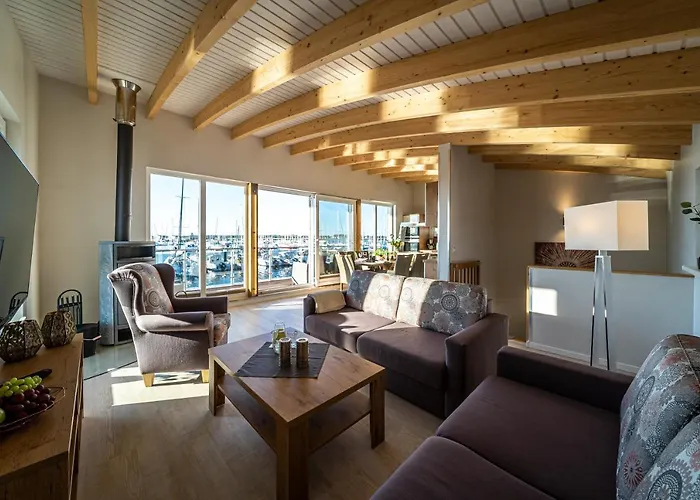 Schwimmende Haeuser Im Baltic Sea