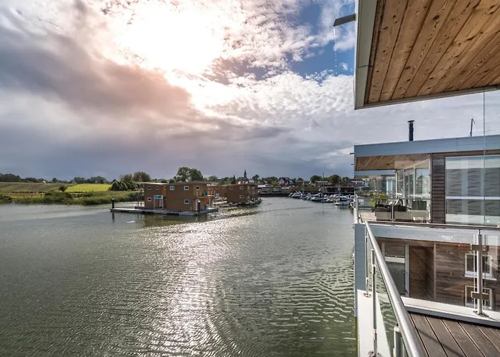 Resort Schwimmende Haeuser Im Baltic Sea