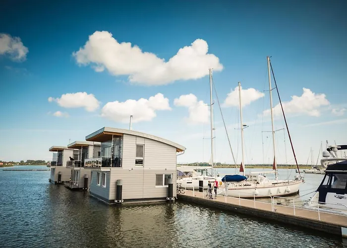Schwimmende Haeuser Im Baltic Sea Station touristique