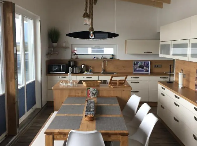 Station touristique Schwimmende Haeuser Im Baltic Sea Kröslin