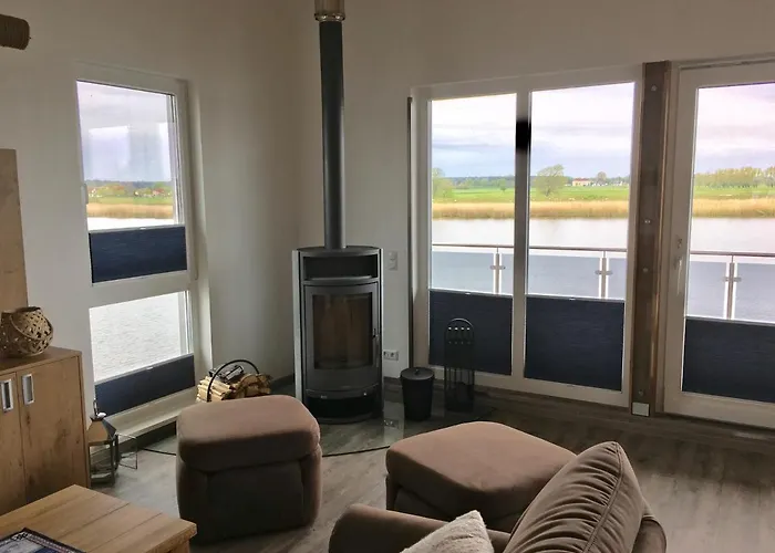 Schwimmende Haeuser Im Baltic Sea Kröslin