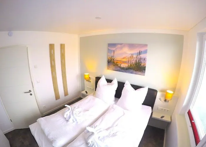 Schwimmende Haeuser Im Baltic Sea Resort Kroslin