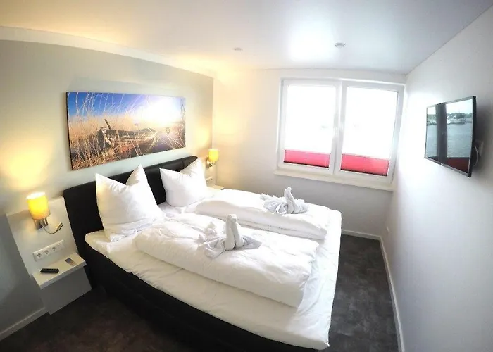 Schwimmende Haeuser Im Baltic Sea Resort 5*