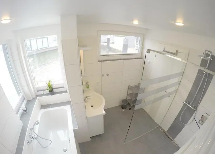 Schwimmende Haeuser Im Baltic Sea Station touristique Kröslin