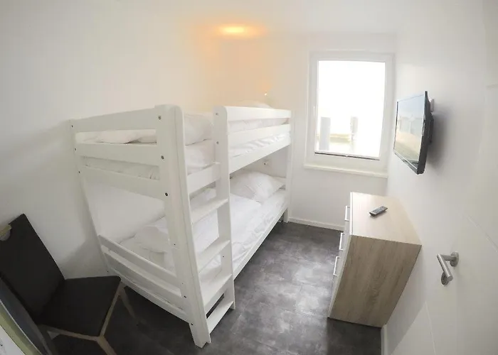 Resort Schwimmende Haeuser Im Baltic Sea Kroslin