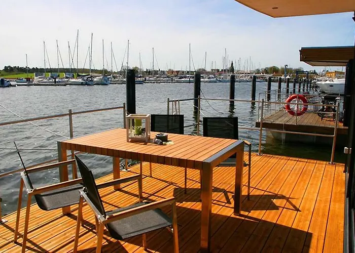 Schwimmende Haeuser Im Baltic Sea Station touristique